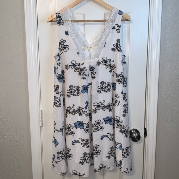 Bow and Arrow Floral Lace Deep V-Neck Sleeveless Boho Cottegecore Dress Small - Picture 2 of 9